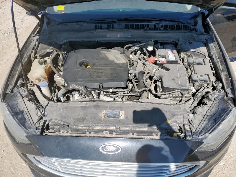 3FA6P0HD9HR311926 - 2017 FORD FUSION SE BLACK photo 11