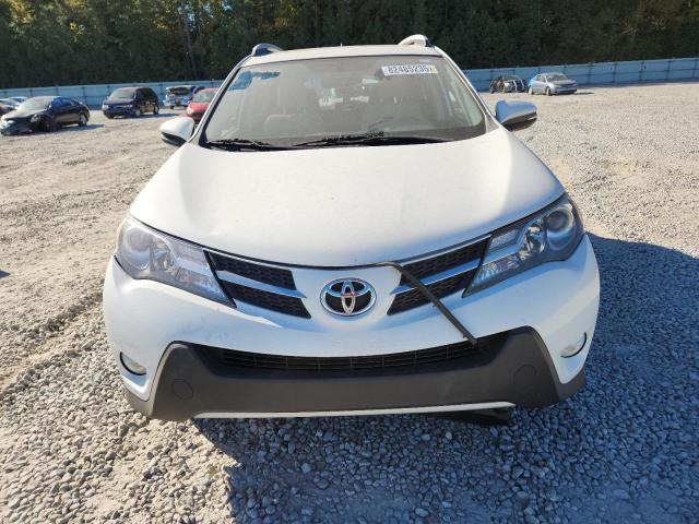 JTMRFREV6FD154843 - 2015 TOYOTA RAV4 XLE WHITE photo 5