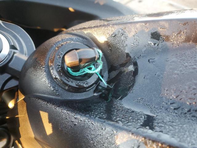 ML5EXER18SDAG0767 - 2025 KAWASAKI EX650 R Чорний фото 8