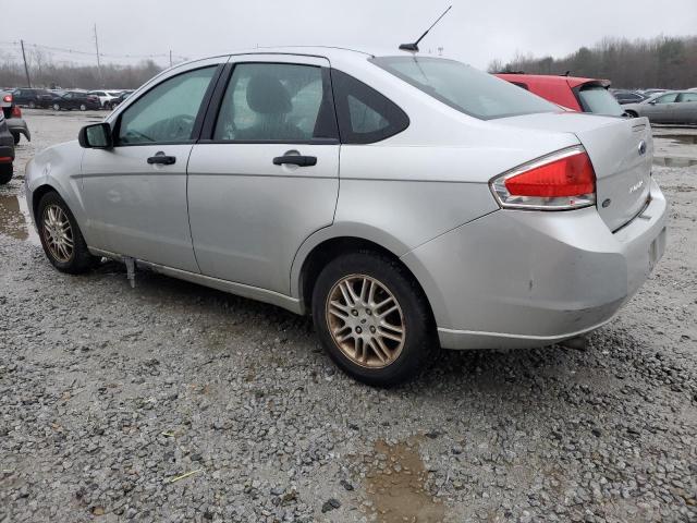 1FAHP3FN3AW184552 - 2010 FORD FOCUS SE SILVER photo 2