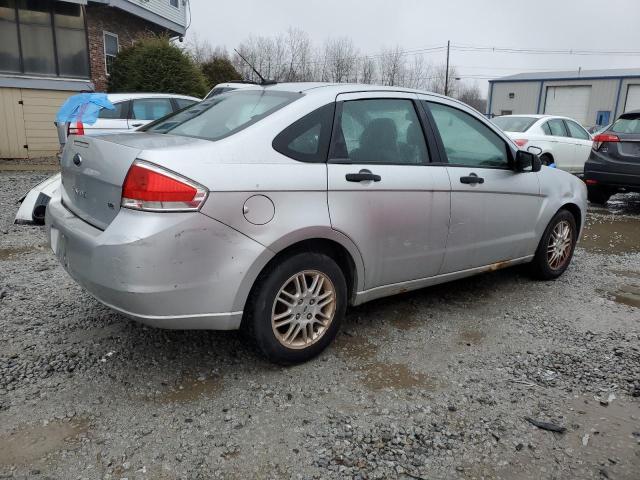 1FAHP3FN3AW184552 - 2010 FORD FOCUS SE SILVER photo 3