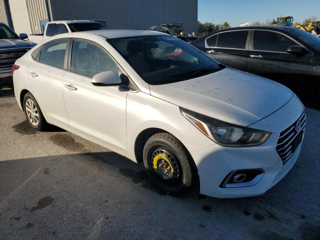 3KPC24A6XLE111474 - 2020 HYUNDAI ACCENT SE WHITE photo 4