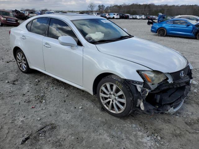 JTHCK262462001644 - 2006 LEXUS IS 250 WHITE photo 4