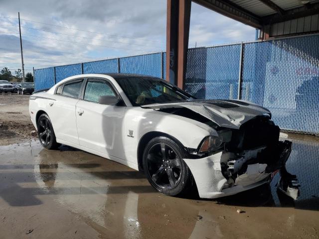 2C3CDXCT2EH272170 - 2014 DODGE CHARGER R/T WHITE photo 4