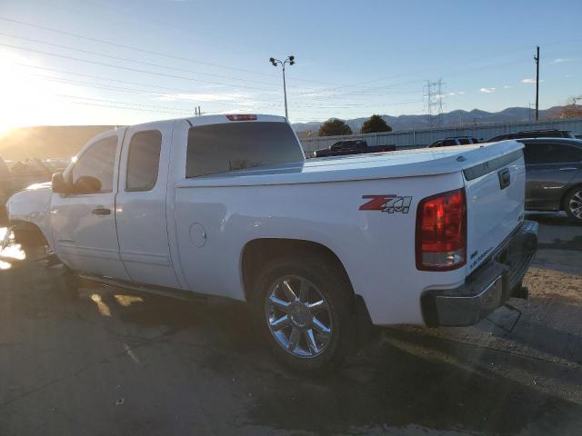 1GTR2VE3XBZ250149 - 2011 GMC SIERRA K1500 SLE WHITE photo 2