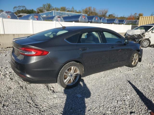 3FA6P0H73JR114010 - 2018 FORD FUSION SE 灰色 照片 3
