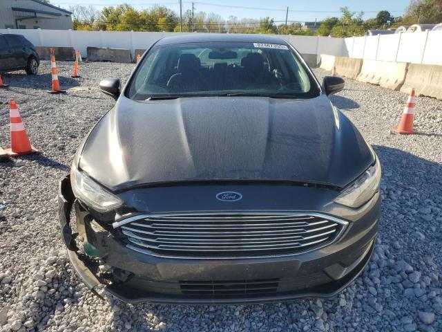 3FA6P0H73JR114010 - 2018 FORD FUSION SE 灰色 照片 5