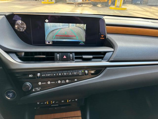 JTHB21B17K2012151 - 2019 LEXUS ES 300H CREAM photo 12