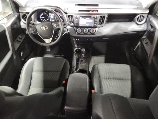 JTMZFREV3JJ180309 - 2018 TOYOTA RAV4 LE Белый фото 8