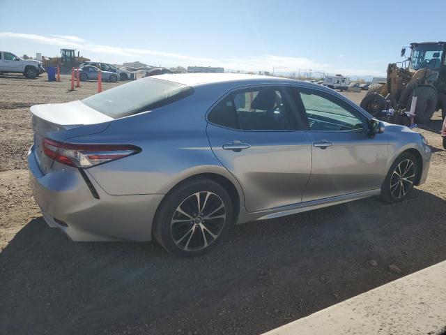 4T1B11HK9JU150342 - 2018 TOYOTA CAMRY L SILVER photo 3