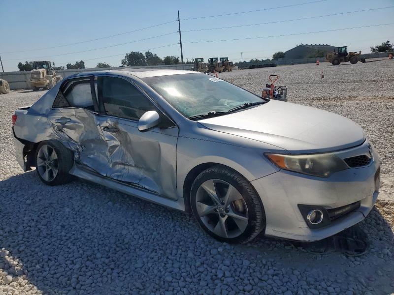 4T1BF1FK7EU373280 - 2014 TOYOTA CAMRY L SILVER photo 4