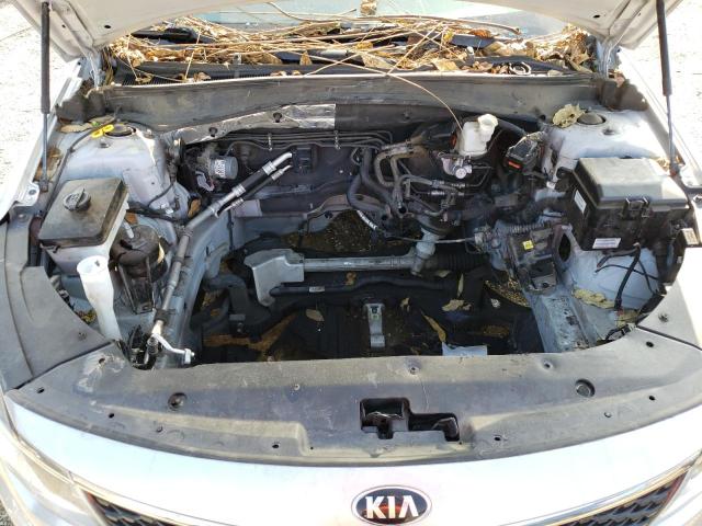 5XXGT4L31GG060977 - 2016 KIA OPTIMA LX SILVER photo 11