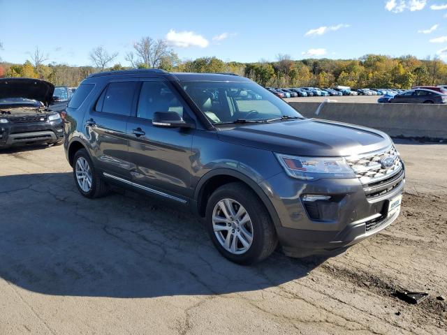 1FM5K8D82JGA75236 - 2018 FORD EXPLORER XLT GRAY photo 4