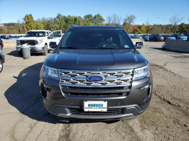 1FM5K8D82JGA75236 - 2018 FORD EXPLORER XLT GRAY photo 5