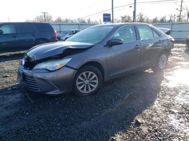 4T4BF1FK7FR450057 - 2015 TOYOTA CAMRY LE GRAY photo 1