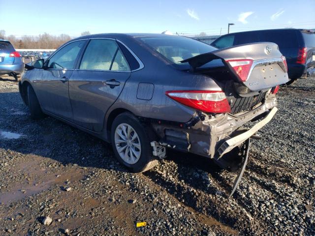 4T4BF1FK7FR450057 - 2015 TOYOTA CAMRY LE GRAY photo 2