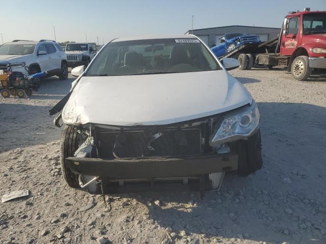 4T4BF1FK0DR311675 - 2013 TOYOTA CAMRY L WHITE photo 5
