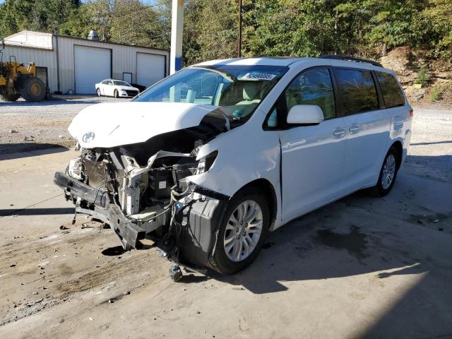 2011 TOYOTA SIENNA XLE, 