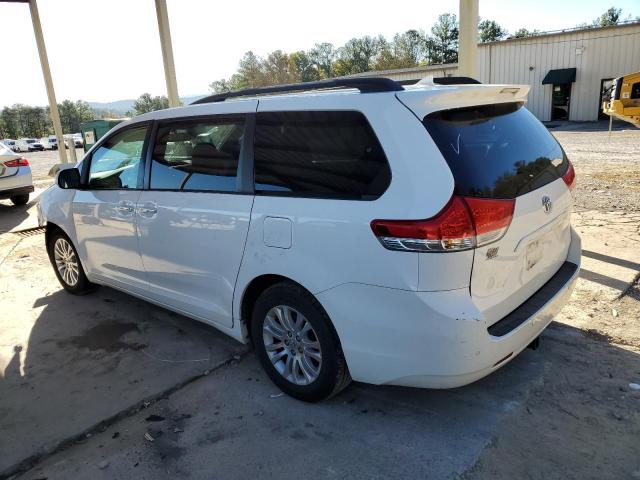 5TDYK3DC1BS056810 - 2011 TOYOTA SIENNA XLE WHITE photo 2