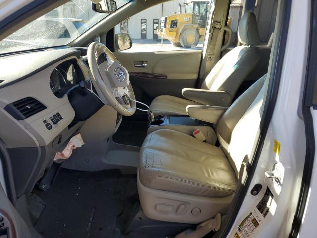 5TDYK3DC1BS056810 - 2011 TOYOTA SIENNA XLE WHITE photo 7