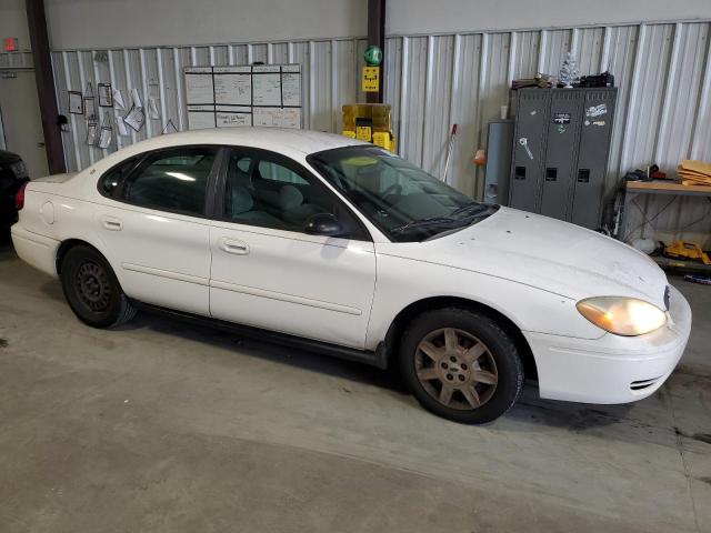 1FAFP53U06A101422 - 2006 FORD TAURUS SE WHITE photo 4