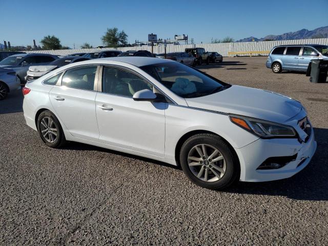 5NPE24AF0FH194471 - 2015 HYUNDAI SONATA SE თეთრი ფოტო 4