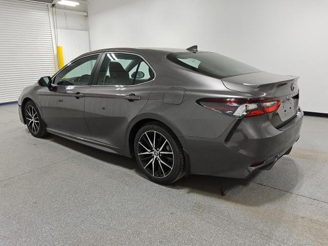 4T1T11BK4PU099872 - 2023 TOYOTA CAMRY SE NIGHT SHADE GRAY photo 2