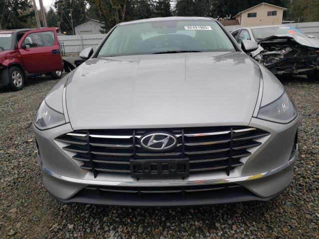 5NPEG4JA9NH138940 - 2022 HYUNDAI SONATA SE SILVER photo 5