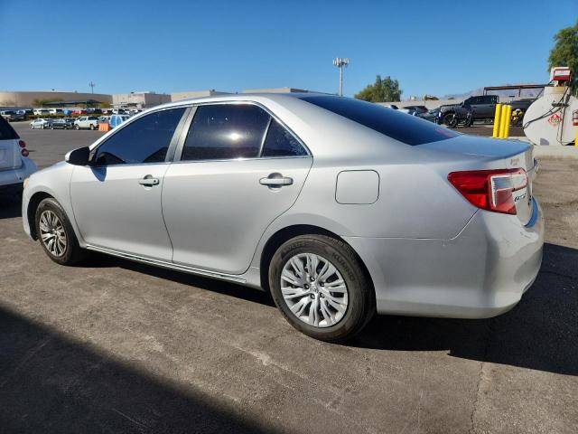 4T4BF1FKXCR236448 - 2012 TOYOTA CAMRY BASE Gümüş foto 2