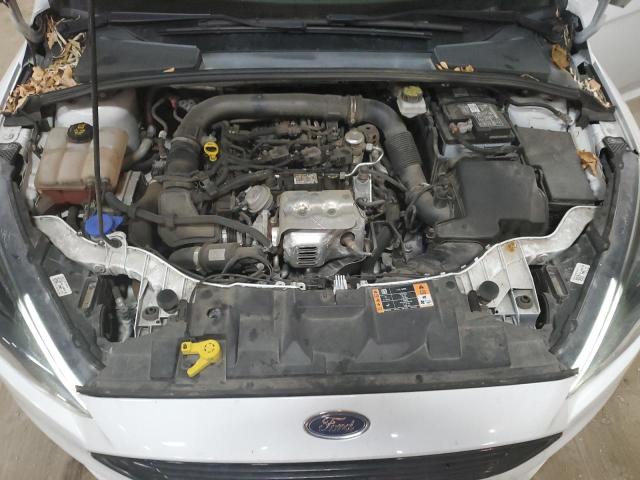 1FADP3FE4JL246394 - 2018 FORD FOCUS SE WHITE photo 11