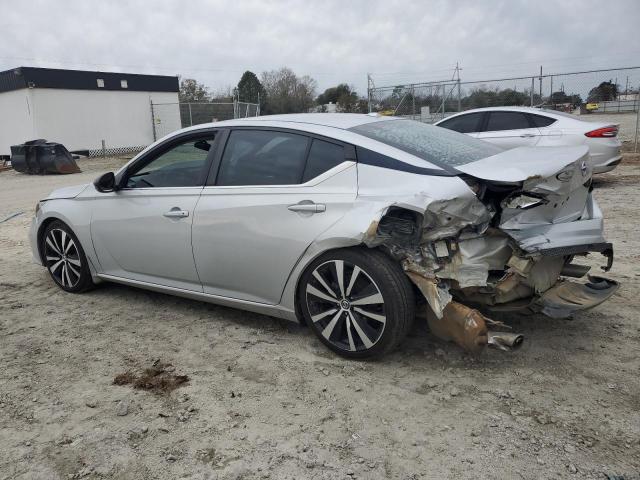 1N4BL4CV6KC152791 - 2019 NISSAN ALTIMA SR SILVER photo 2