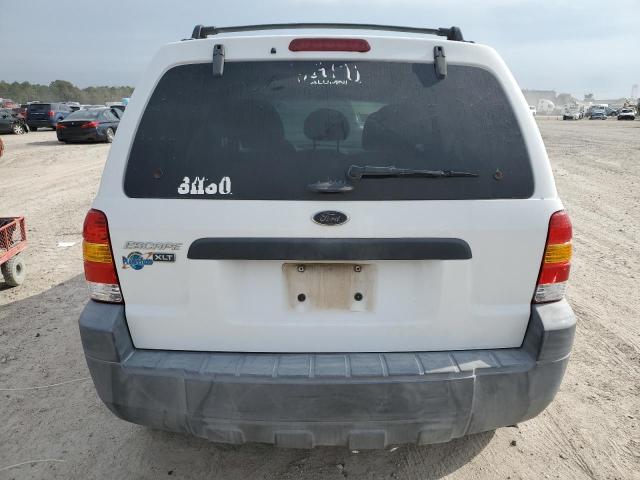 1FMYU03105KA16573 - 2005 FORD ESCAPE XLT WHITE photo 6