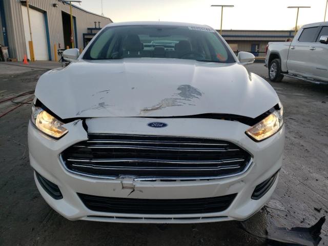 1FA6P0H72E5391269 - 2014 FORD FUSION SE WHITE photo 5