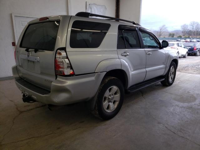 JTEZU14RX8K017829 - 2008 TOYOTA 4 RUNNER SR5 SILVER photo 3