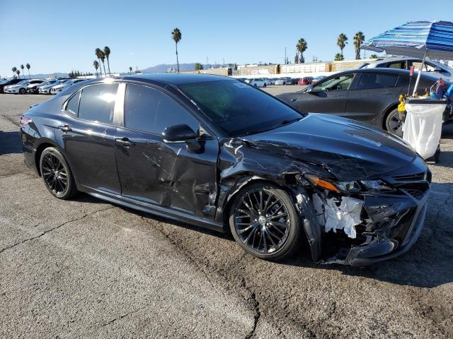4T1G11AK9NU070822 - 2022 TOYOTA CAMRY SE BLACK photo 4