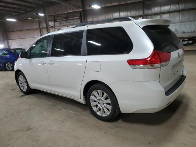 5TDDK3DC3BS030000 - 2011 TOYOTA SIENNA XLE WHITE photo 2