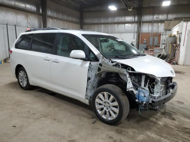 5TDDK3DC3BS030000 - 2011 TOYOTA SIENNA XLE WHITE photo 4