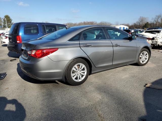 5NPEB4AC0CH495968 - 2012 HYUNDAI SONATA GLS GRAY photo 3