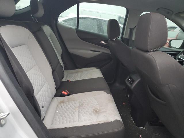 3GNAXHEV8JL396273 - 2018 CHEVROLET EQUINOX LS SILVER photo 10