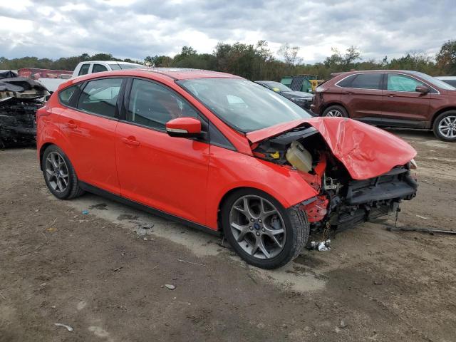 1FADP3K27EL171501 - 2014 FORD FOCUS SE RED photo 4