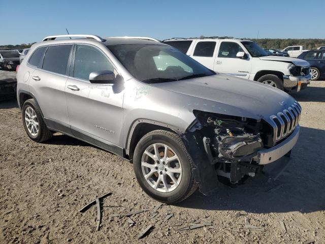 1C4PJMCB9JD558004 - 2018 JEEP CHEROKEE LATITUDE Gümüş foto 4