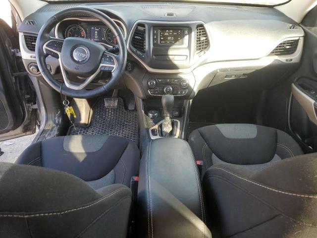 1C4PJMCB9JD558004 - 2018 JEEP CHEROKEE LATITUDE Gümüş foto 8