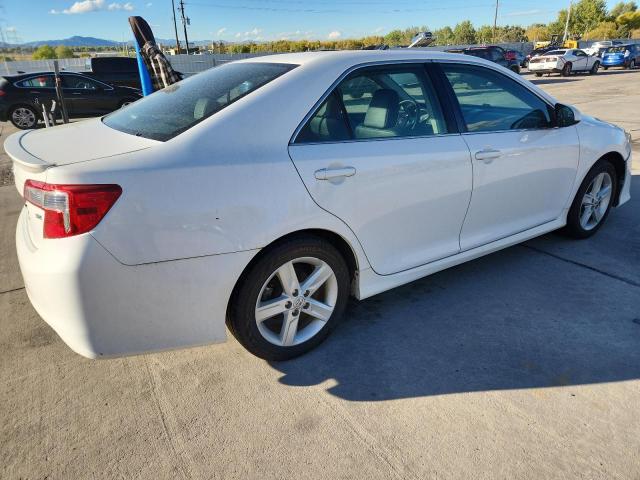 4T1BF1FK0CU202724 - 2012 TOYOTA CAMRY BASE 白色 照片 3
