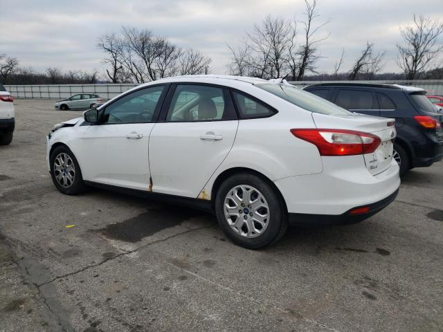 1FAHP3F2XCL216441 - 2012 FORD FOCUS SE WHITE photo 2