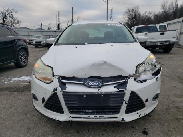 1FAHP3F2XCL216441 - 2012 FORD FOCUS SE WHITE photo 5