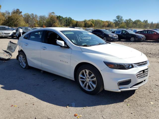 1G1ZD5STXJF142315 - 2018 CHEVROLET MALIBU LT Білий фото 4