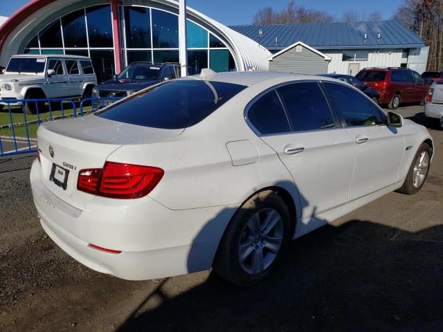 WBAXH5C53DD110841 - 2013 BMW 528 XI WHITE photo 3