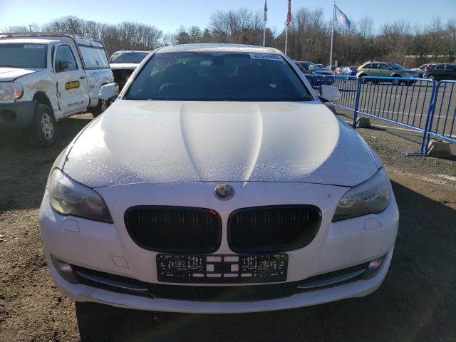 WBAXH5C53DD110841 - 2013 BMW 528 XI WHITE photo 5