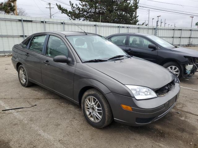 1FAFP34N66W118367 - 2006 FORD FOCUS ZX4 GRAY photo 4