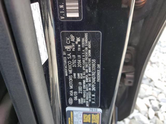 3KPF24AD7KE109658 - 2019 KIA FORTE FE Czarny zdjęcie 12